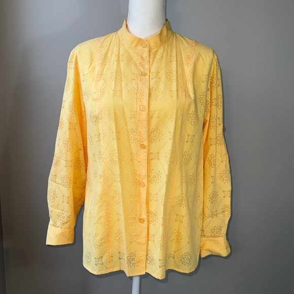Alfred Dunner Tops - Alfred Dunner Butter Yellow Floral Burnout Top Long Sleeves 14 Pet Lightweight
